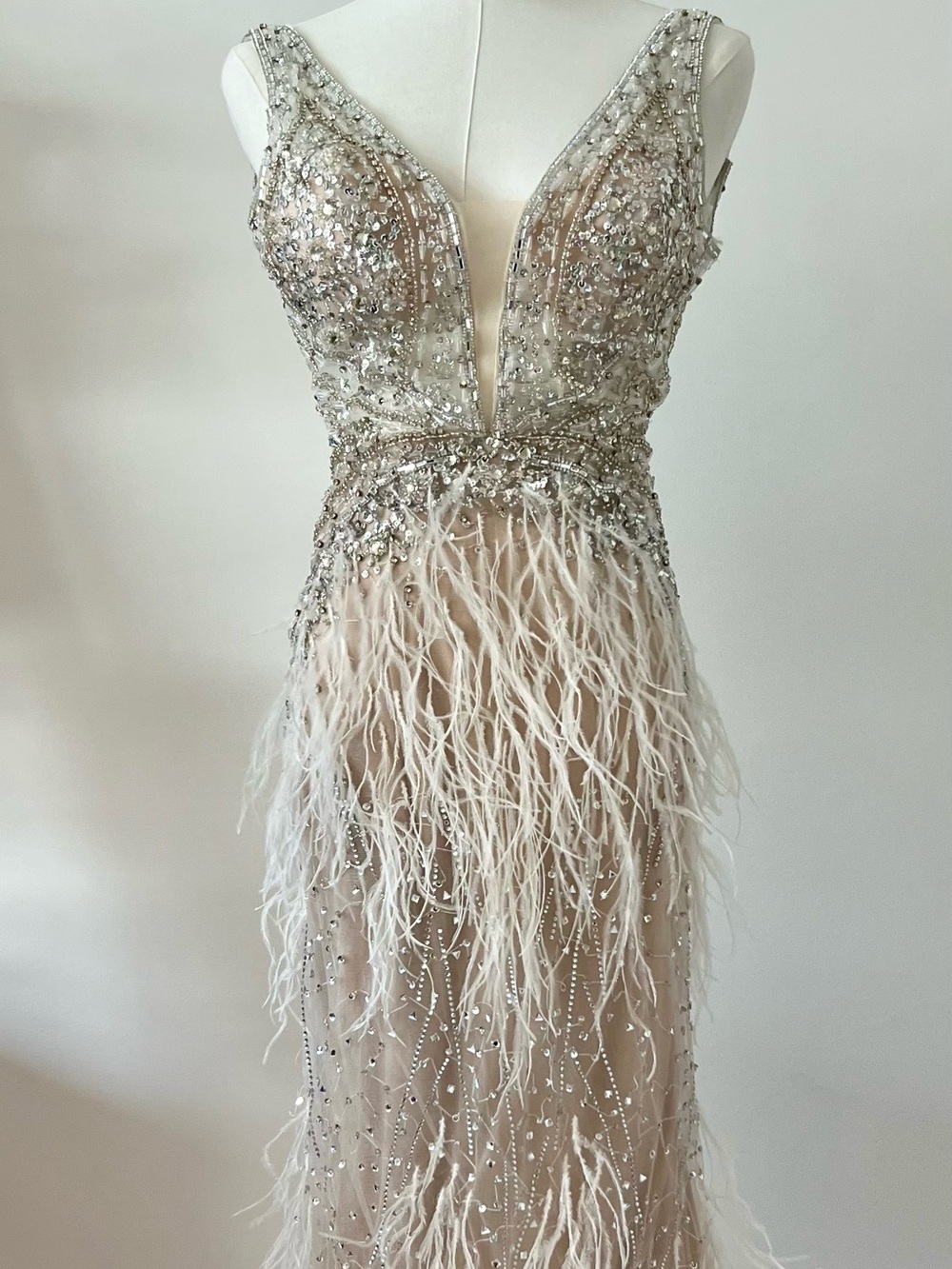 Dress - Picture 3 of 4